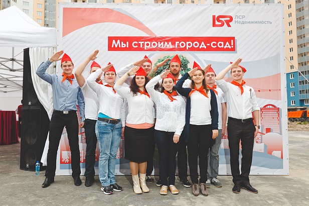 Торжественная сдача ЖК «Аврора» компании «ЛСР. Недвижимость – Северо-Запад»